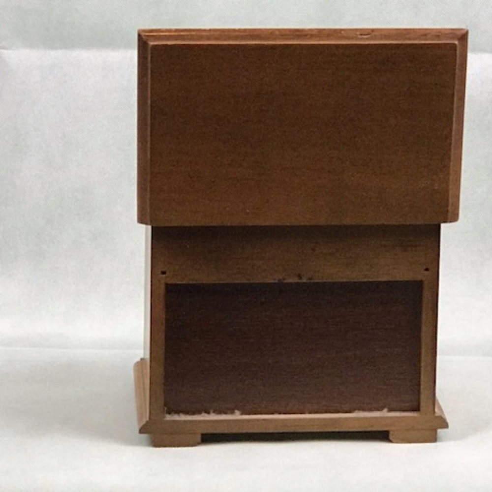 JEWELRY - Picture 3 of 5